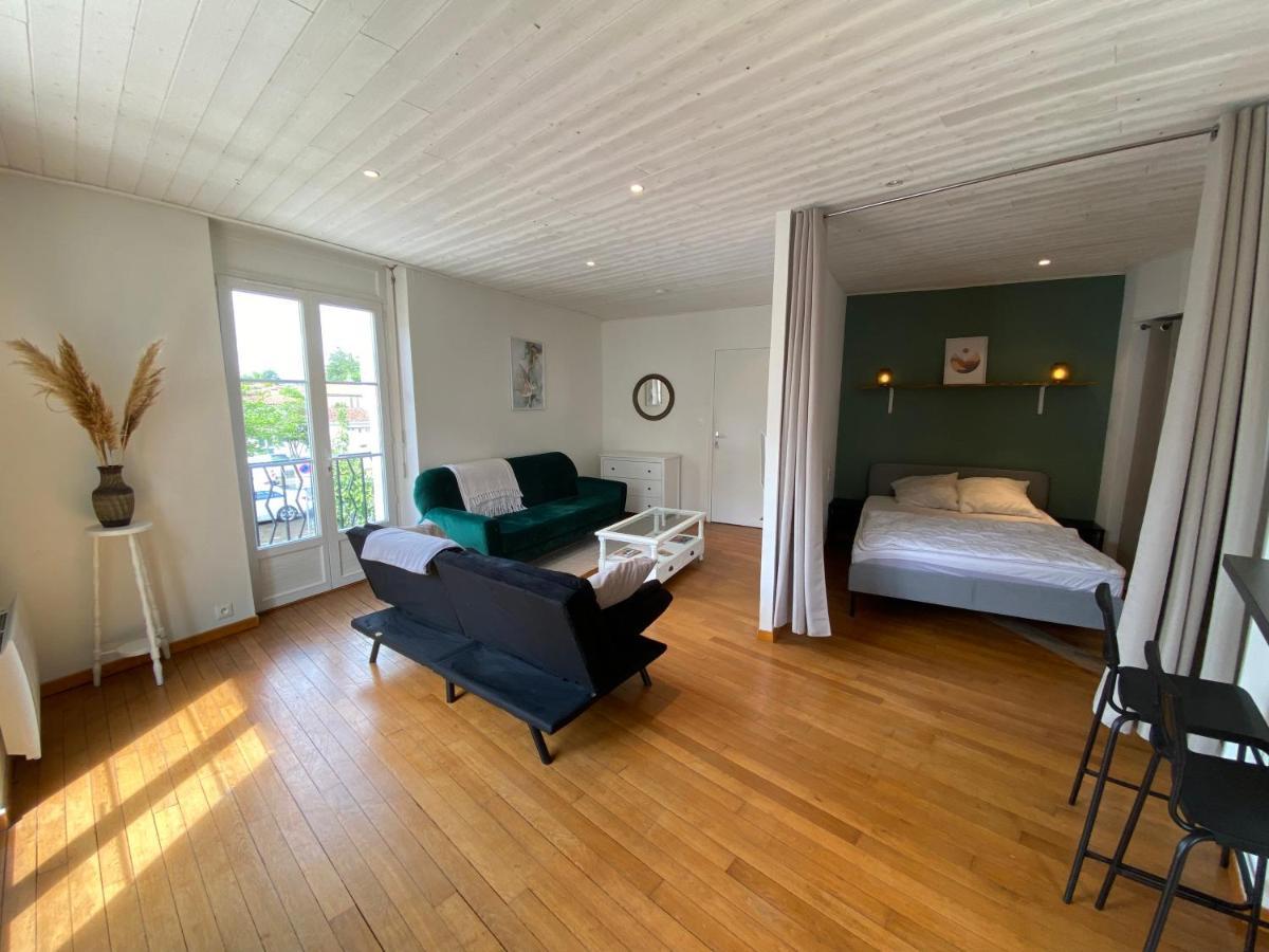 Le Logis Des Halles Cerizay 외부 사진